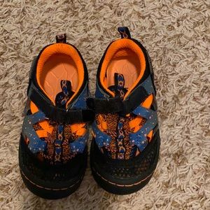 Squamata Size 7 water shoes. Used a couple time.